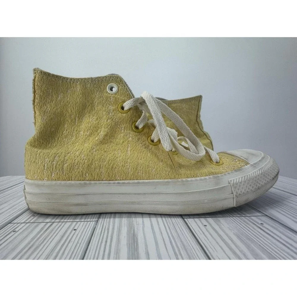 Converse Chuck Taylor All Star Women's 7 Yellow High-Top Shoes Lace Up Sneaker‎